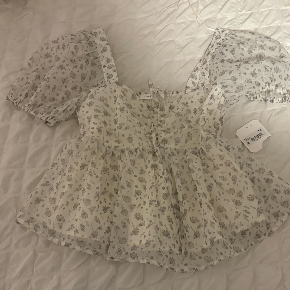 Altar'd State White and Gray Floral Blouse